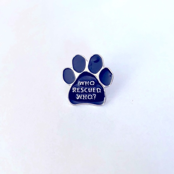 Who rescued who ?  pin / brooch paw print - Picture 2 of 3